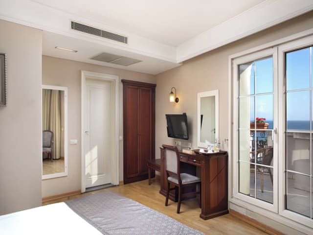 Elite Double Room, 1 King Bed, Sea View