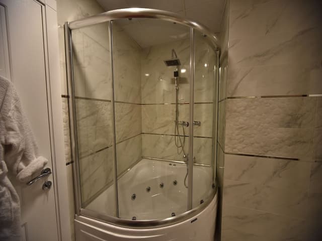 Executive Suite, 1 Bedroom, Jetted Tub, Lake View