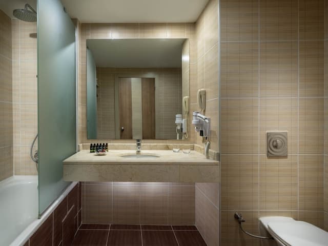 Superior Room, Lake View