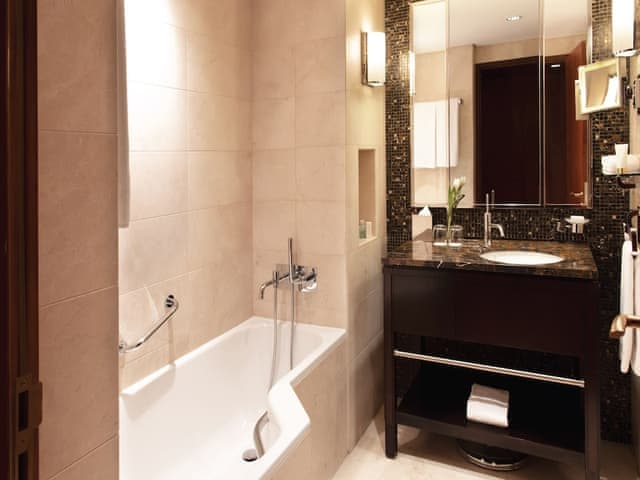 Club Deluxe Suite with direct access to the Executive Lounge