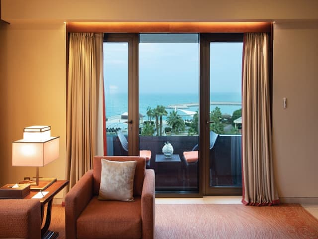 Deluxe Ocean Suite with Balcony