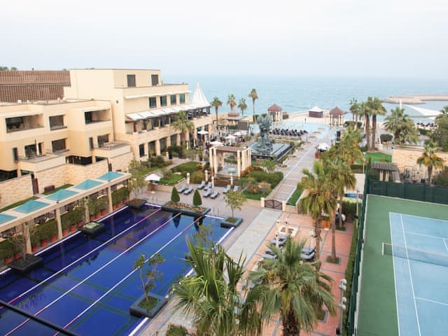 Deluxe Ocean Suite with Balcony