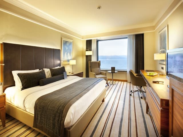 Deluxe King Room Sea View