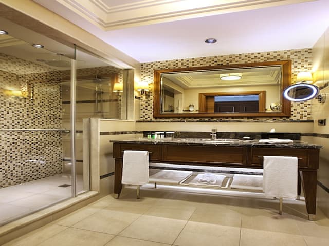 Deluxe King Room Sea View