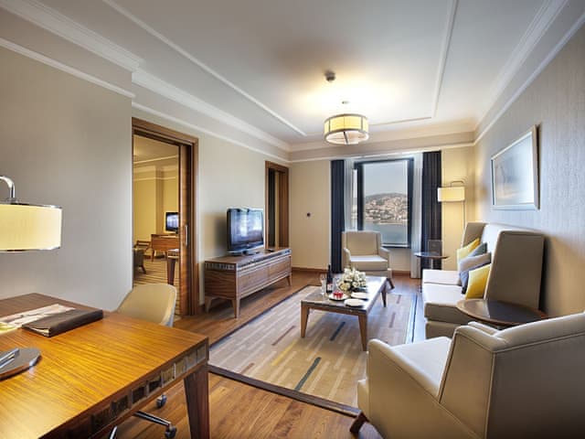 Family Suite Room Land View