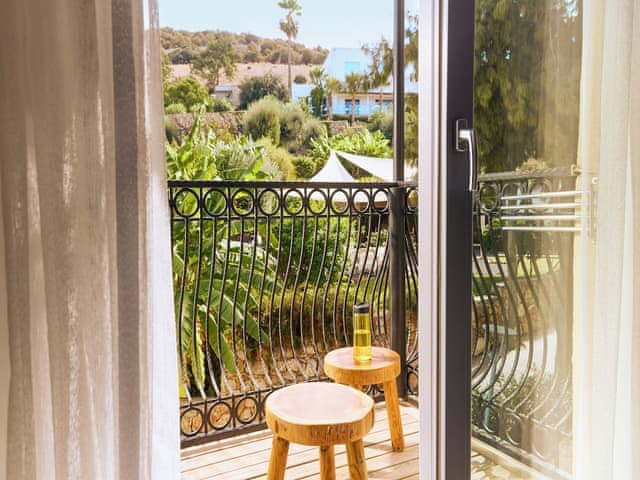 Standard Room (Main Building, Large)