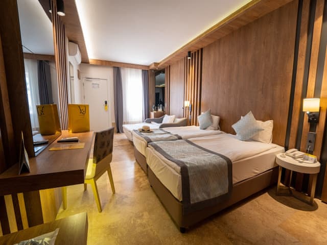 Superior Room (Large)