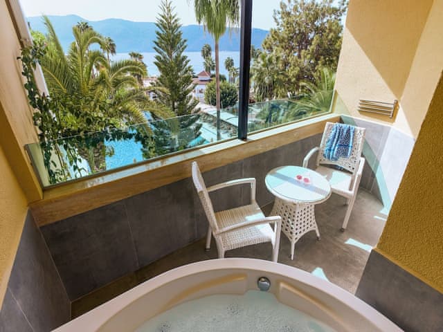 Junior Suite (Main Building)