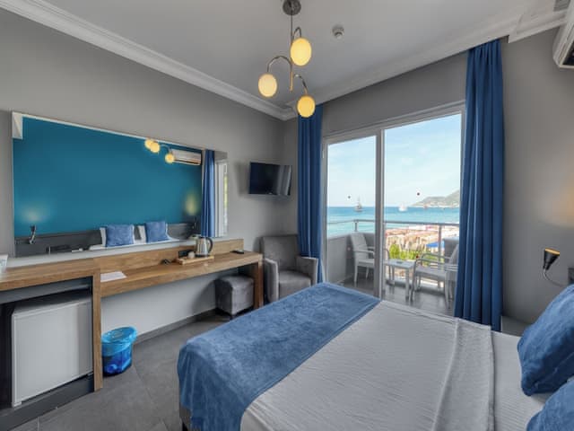 Standard Double or Twin Room, 1 Bedroom, Partial Sea View