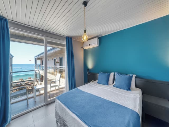 Standard Double or Twin Room, 1 Bedroom, Partial Sea View