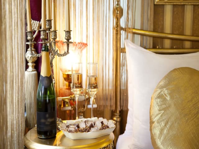 Delüks Çift Kişilik Oda