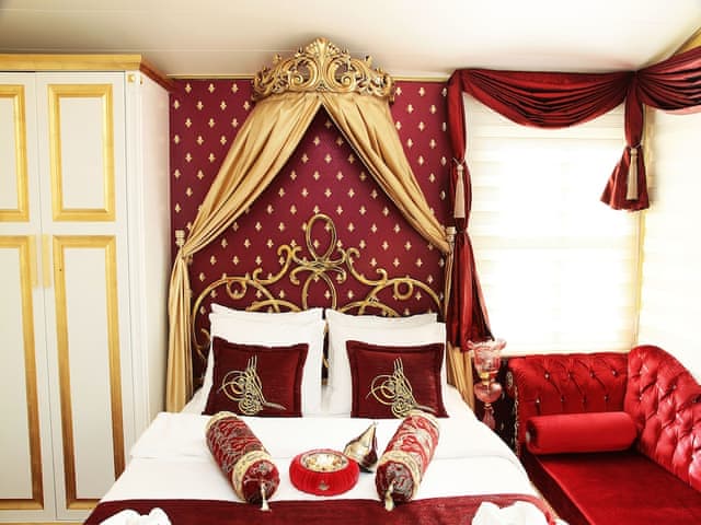 Luxury Suite with Jacuzzi ( Honeymoon Package )