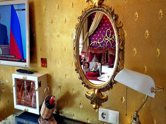 Luxury Suite with Jacuzzi ( Honeymoon Package )