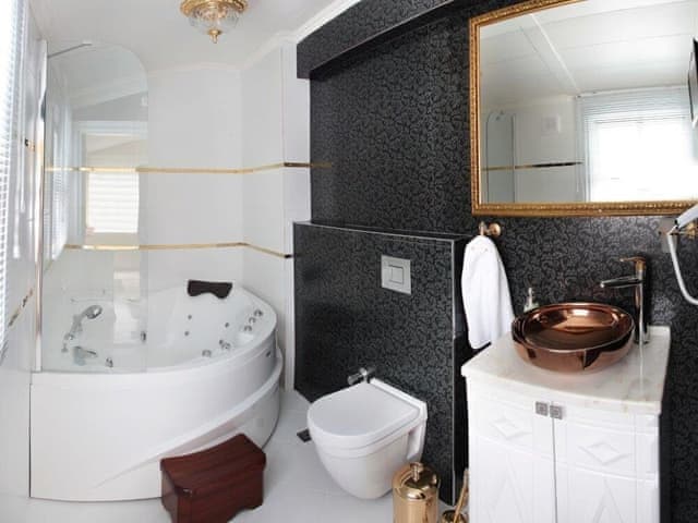 Luxury Suite with Jacuzzi ( Honeymoon Package )