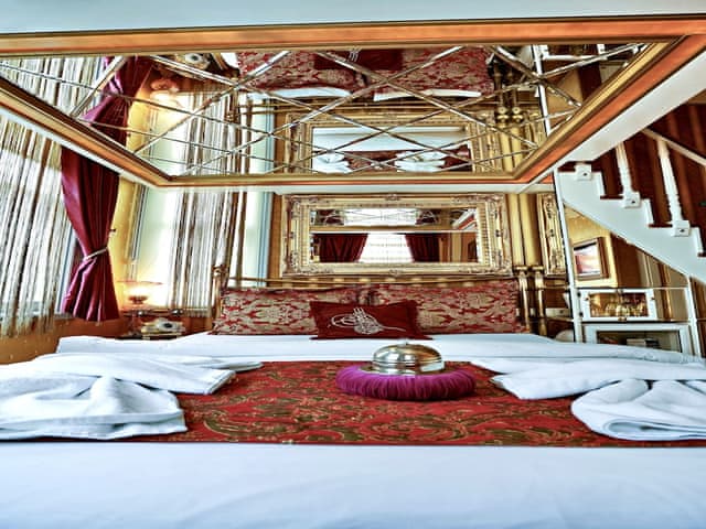 Delüks Üç Kişilik Oda