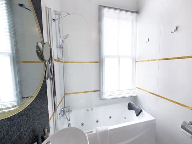 Delüks Üç Kişilik Oda