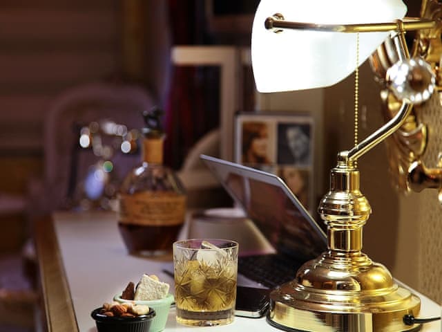 Luxury Suite with Jacuzzi ( Honeymoon Package )