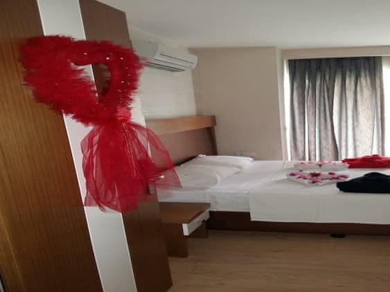 Standard Room, 1 Double or 2 Twin Beds