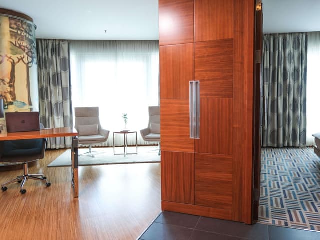 Deluxe Suite, 1 King Bed