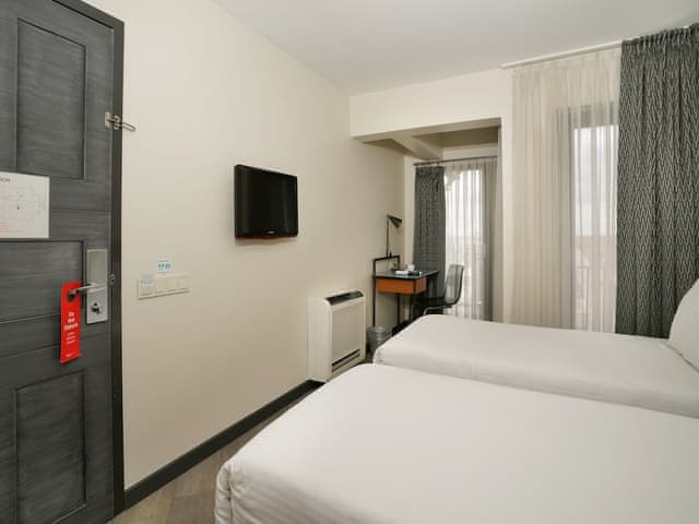 Twin Room, 2 Twin Beds