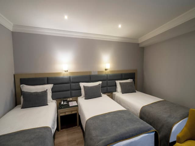 Standart Üç Kişilik Oda