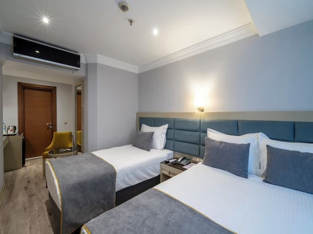 Standart Üç Kişilik Oda