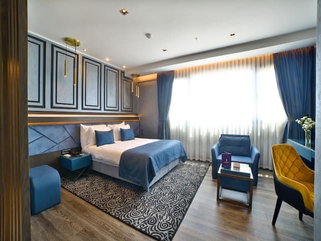 Deluxe Room, 1 Queen Bed
