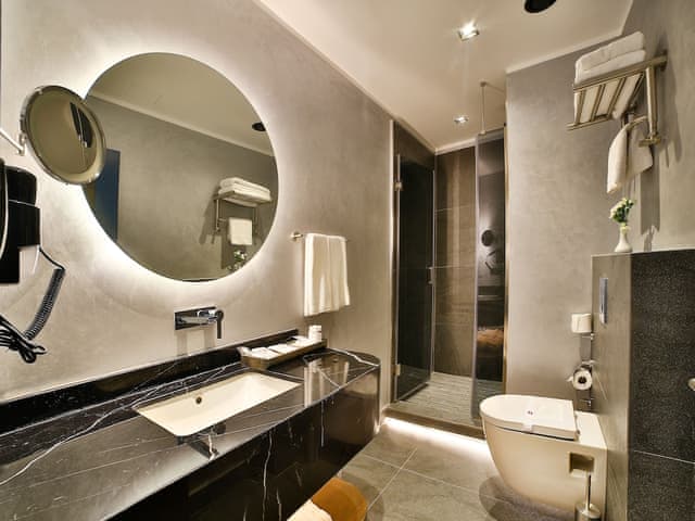 Deluxe Room, 1 Queen Bed