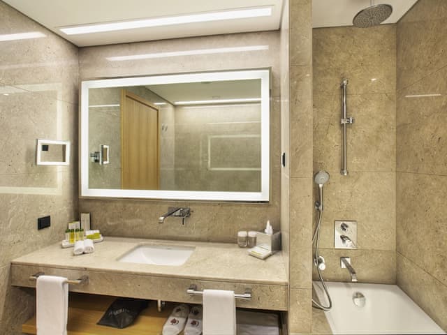 Premium Room, 1 King Bed, Lake View