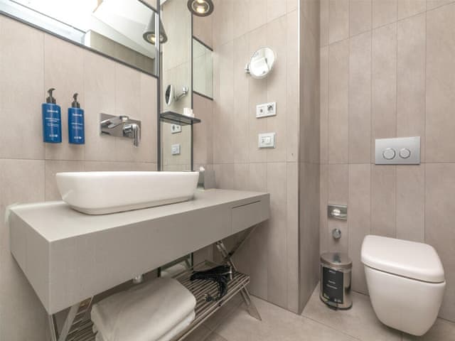Superior Room (High Floor)
