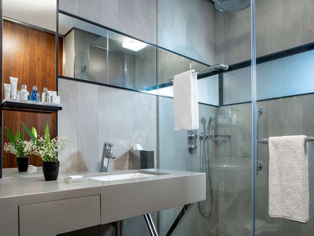 Superior Room (High Floor)