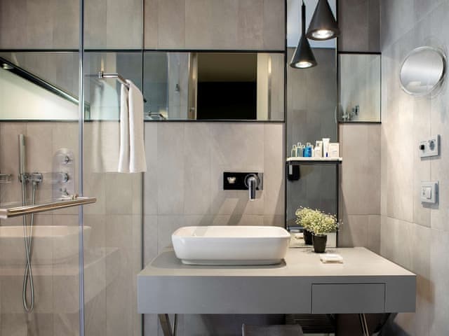 Superior Room (High Floor)