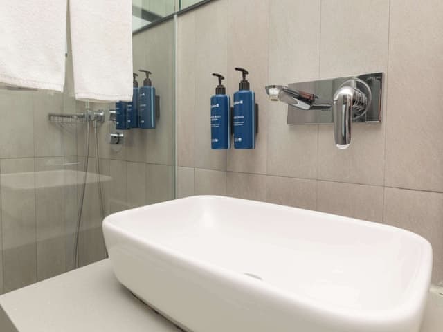 Superior Room (High Floor)