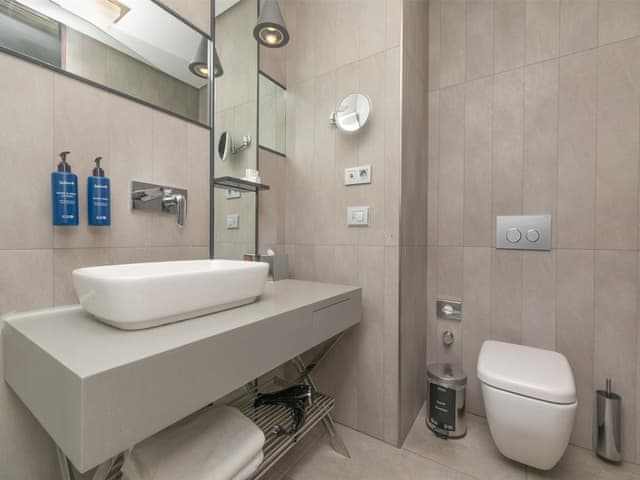 Superior Room (High Floor)