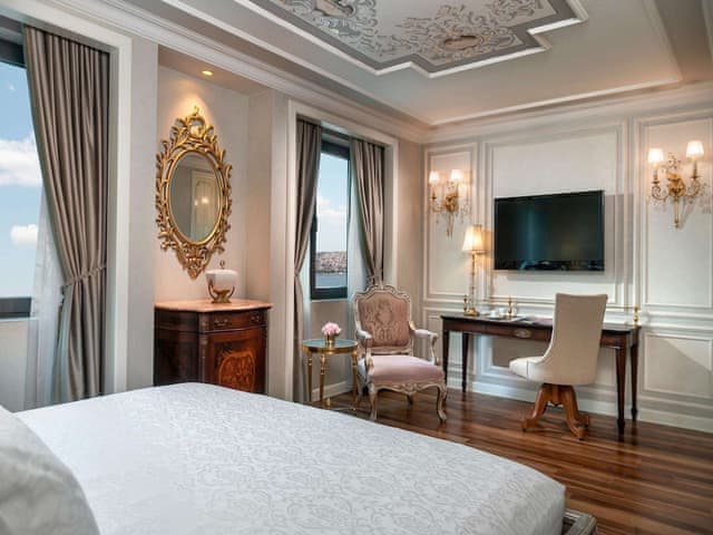 Junior Suite (Golden Horn View-Nickelodeon Play Acc)