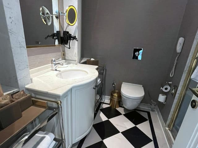 Deluxe Room, 1 Double Bed (Pera View)