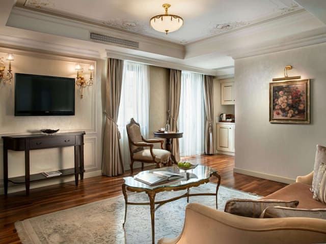Suite, 1 King Bed