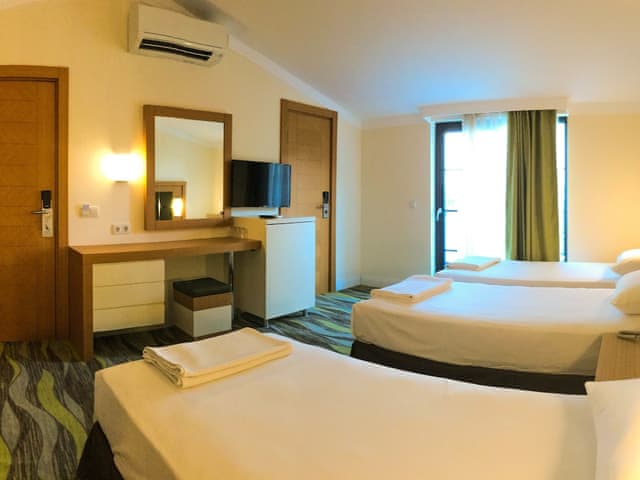 Triple Room, 3 Twin Beds