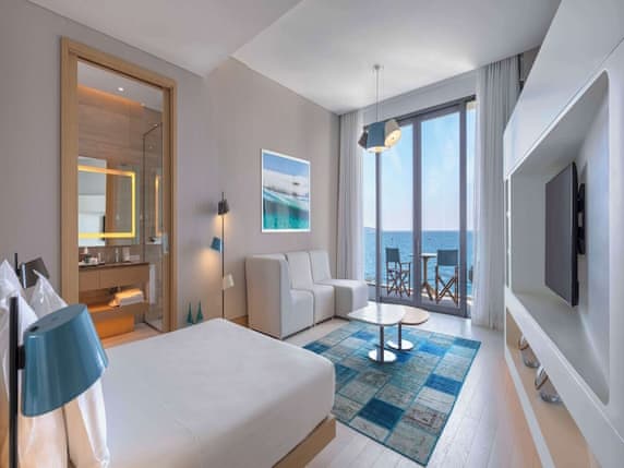 Premium Room, 1 King Bed, Balcony