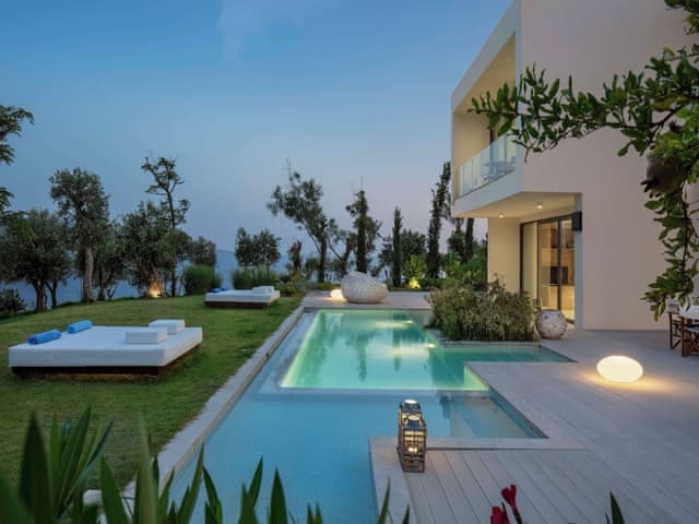 Presidential Suite, Pool Access (Aegean)