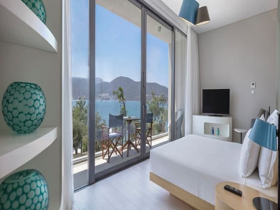 Premium Room, 1 King Bed, Balcony