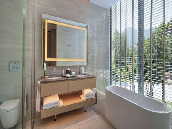 Deluxe Room, 1 King Bed, Terrace