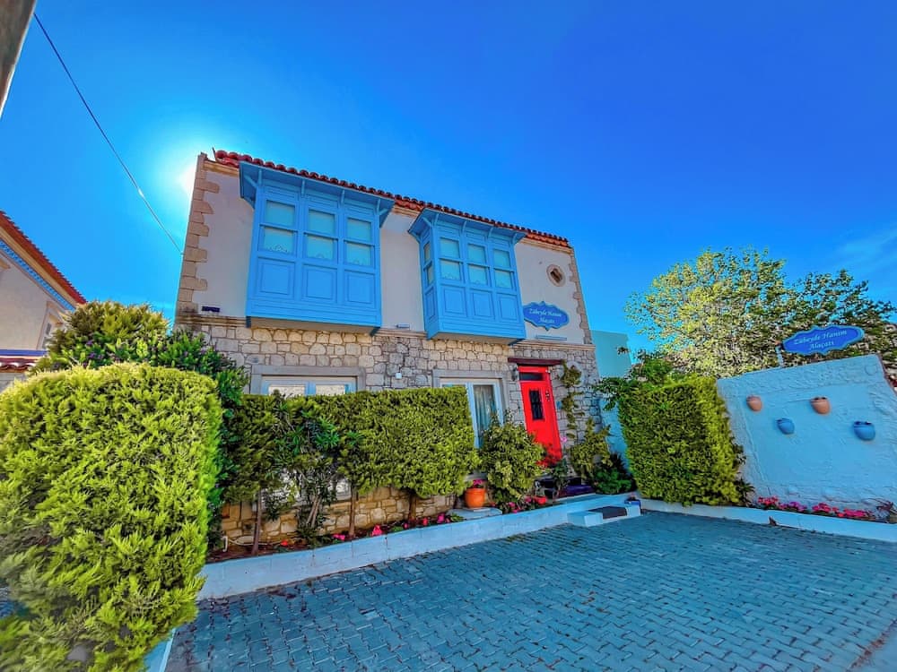 Zübeyde Hanım Alaçatı