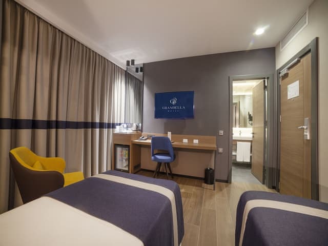 Family Room, 2 Bedrooms, Connecting Rooms, City View