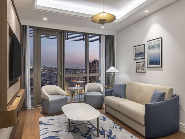 Family Room, 1 King Bed, Terrace