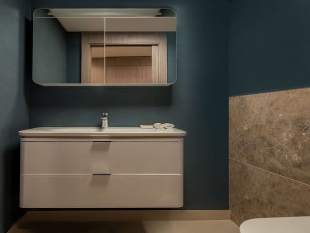 King One Bedroom Suite