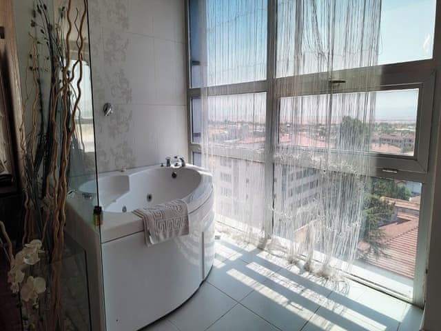 Honeymoon Room, 1 Queen Bed, City View