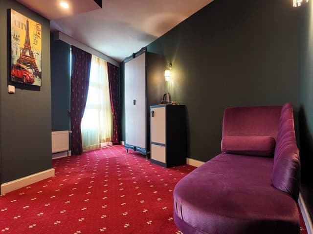 Superior Room, 1 Queen Bed, City View