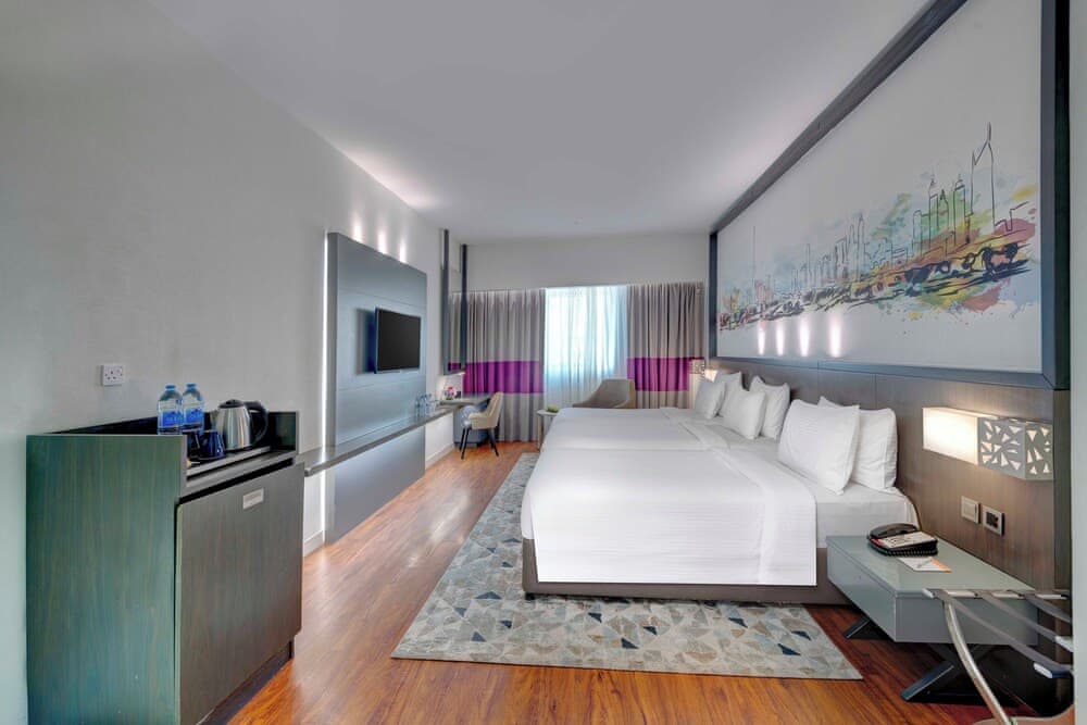 Howard Johnson Plaza By Wyndham Dubai Deira