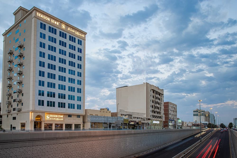 Season Star Hotel
